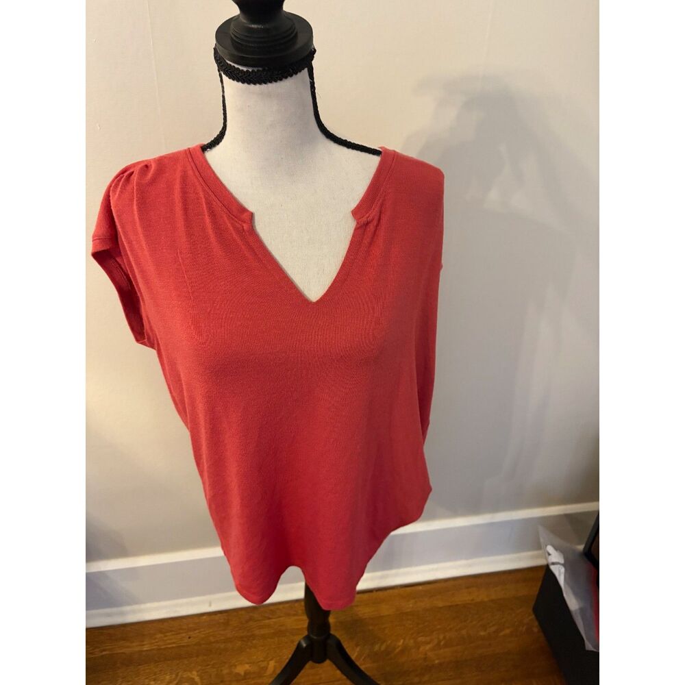 GAP Women’s Coral Red Split V-Neck Knit Top Size Medium